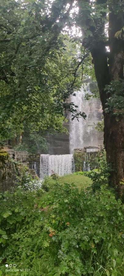 Le Jura En Toutes Saisons Piscine, Spa, Location Vtt, Balades 2Cv, Climatisation Bonlieu Экстерьер фото